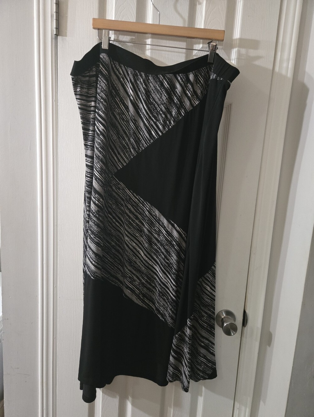 3x Catherines slinky maxi skirt